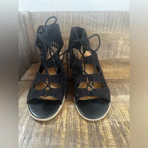 Crown Vintage Lace Up Wedge Sandals - Picture 8 of 10